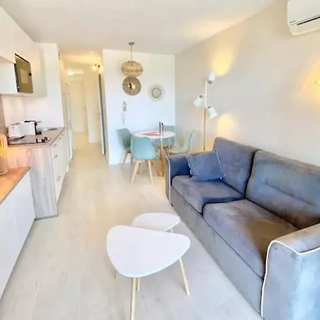 Climatise 4 Prsn / Vue Piscine & Vue Cap Esterel Apartamento *