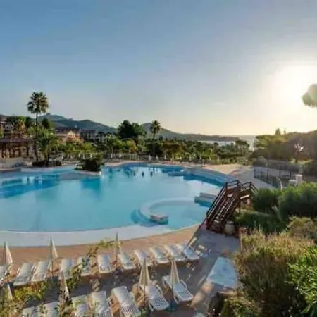 Climatise 4 Prsn / Vue Piscine & Vue Cap Esterel Apartamento Saint-Raphaël