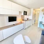 Appartement Climatise 4 Prsn / Vue Piscine & Vue Cap Esterel