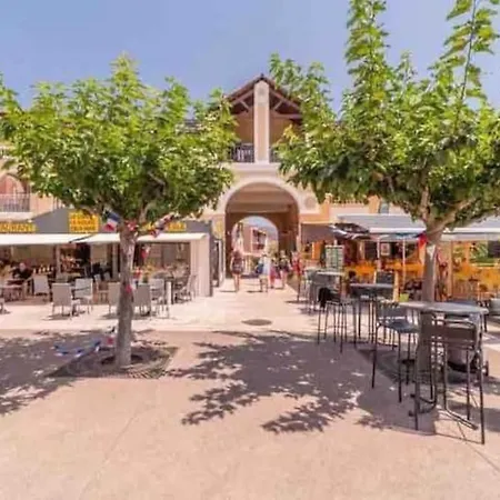 Climatise 4 Prsn / Vue Piscine & Vue Cap Esterel 아파트