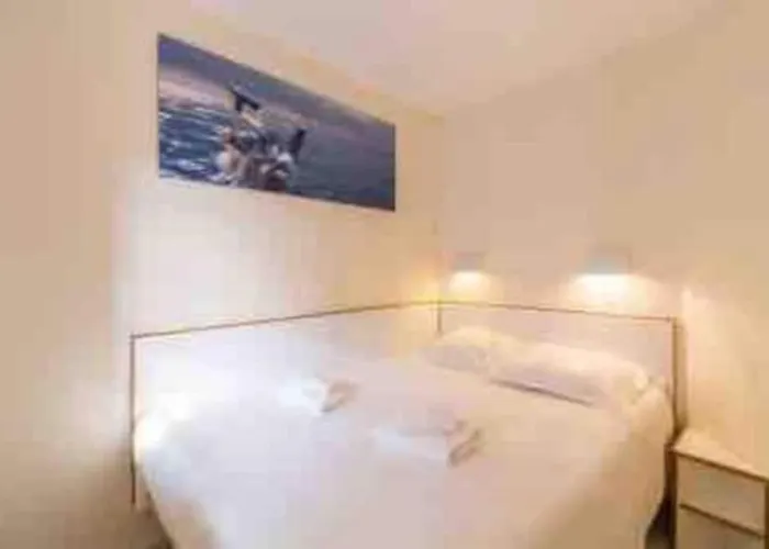 Climatise 4 Prsn / Vue Piscine & Vue Cap Esterel Appartement