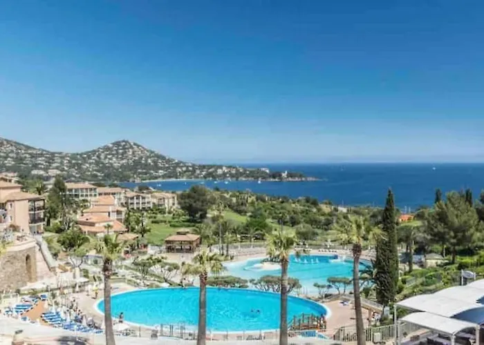 Climatisé 4 Prsn / Vue Piscine&vue Cap Esterel Apartamento