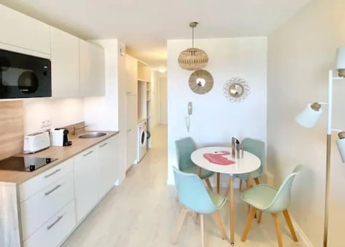 Climatise 4 Prsn / Vue Piscine & Vue Cap Esterel * Saint-Raphaël